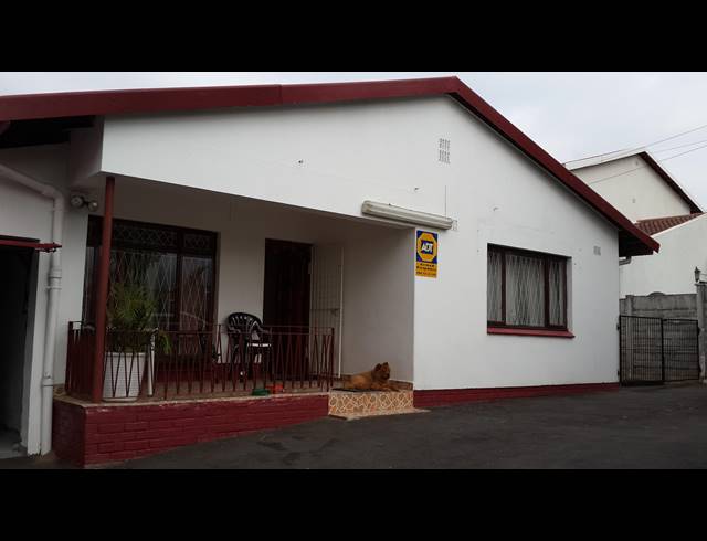 3 BEDROOM HOUSE FOR SALE IN RESERVOIR HILLS